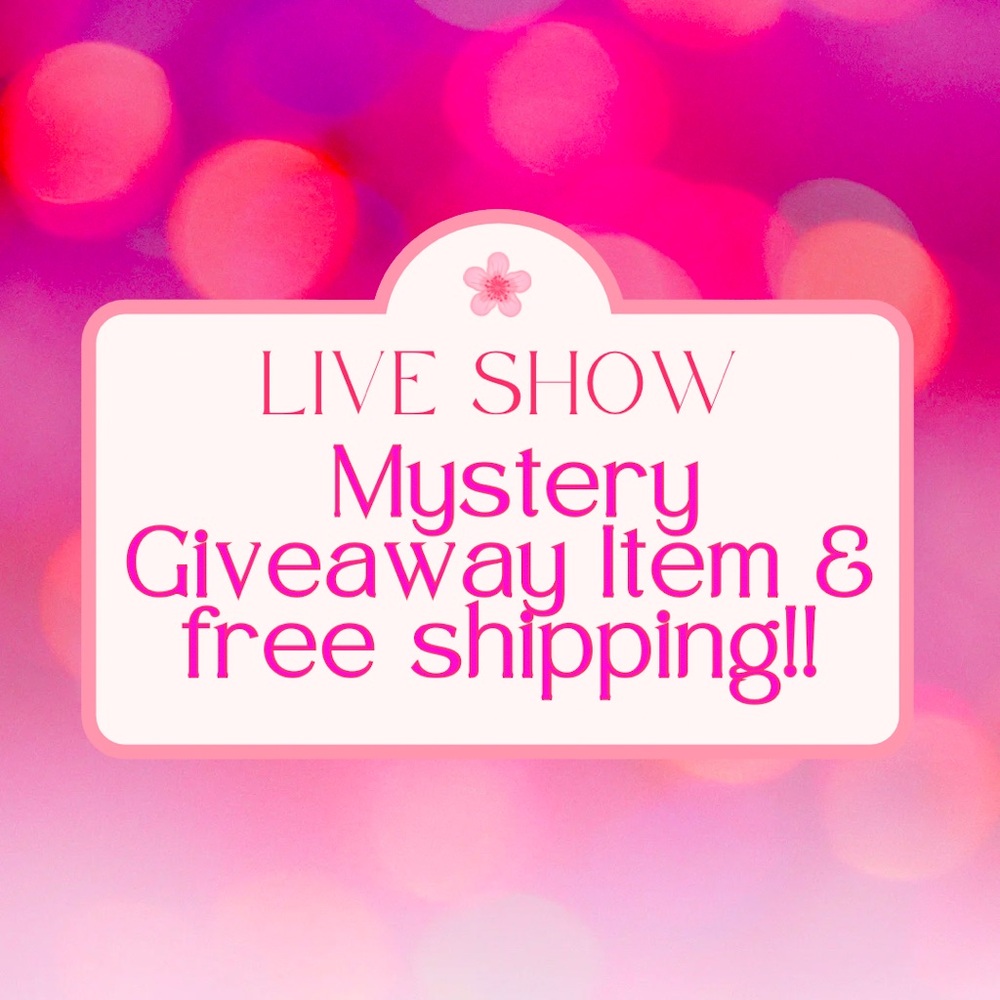 🌸Posh Live Show Mystery Giveaway Item🌸